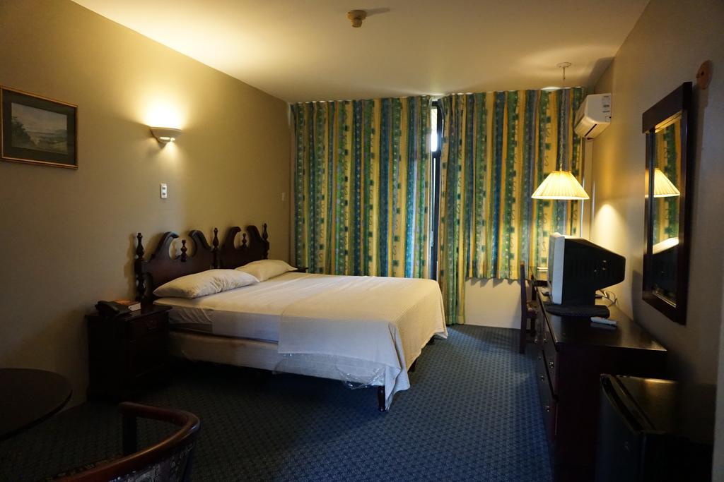 Ambassador Hotel Port of Spain Room photo